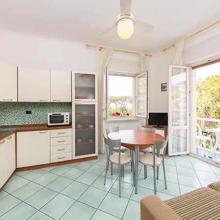 La Residenza Aparthotel 3*