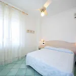 拉日斯登兹艾公寓酒店 马奥莱