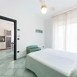 拉日斯登兹艾公寓酒店 公寓式酒店 3*