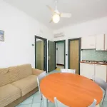 拉日斯登兹艾公寓酒店 公寓式酒店 3*